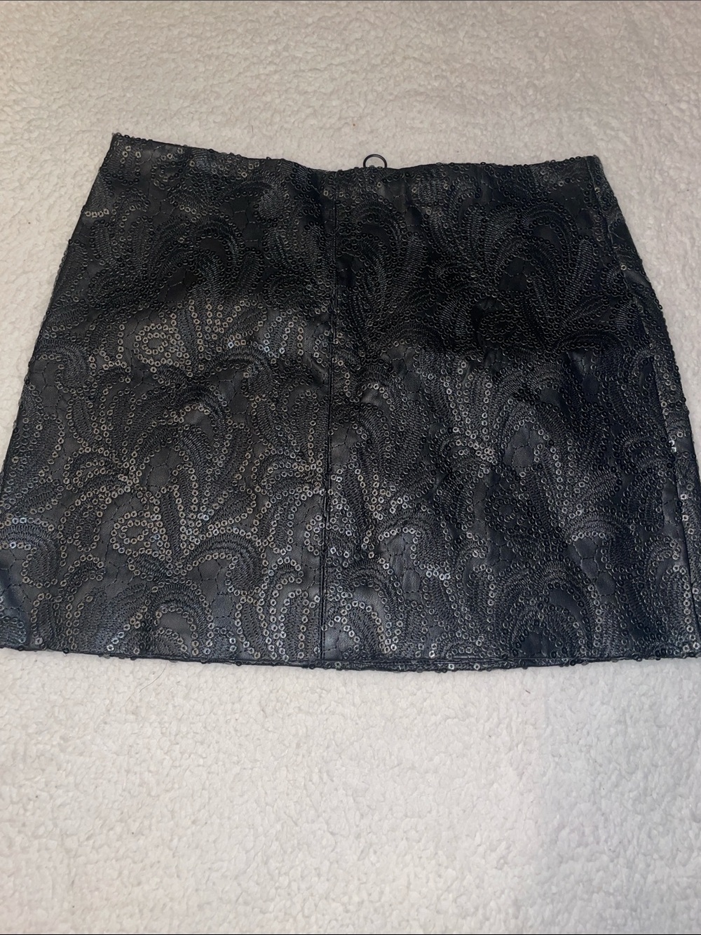 Blank NYC Black Sequin Mini Skirt. Vegan.  Floral Pattern.  Size 28
